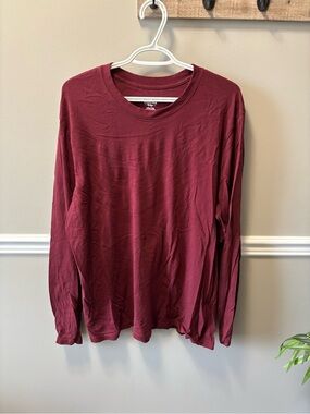 Men's Long-Sleeve Crewneck Shirt - Burgundy